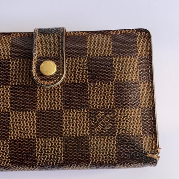 LV Damier Ebene Kisslock Wallet - Picture 4 of 14